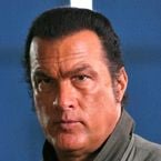 "Nous avons reçu 450 000 appels du monde entier" : Steven Seagal (74 ans) est convaincu qu'il aurait mérité le premier rôle dans ce blockbuster de Tom Cruise