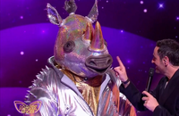 Chantal Ladesou balance sur le comportement d'Inès Reg dans Mask Singer l'an dernier.
