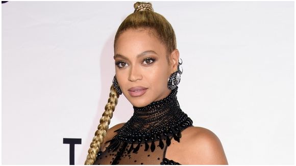 Beyoncé : regardez sa statue de cire ratée !