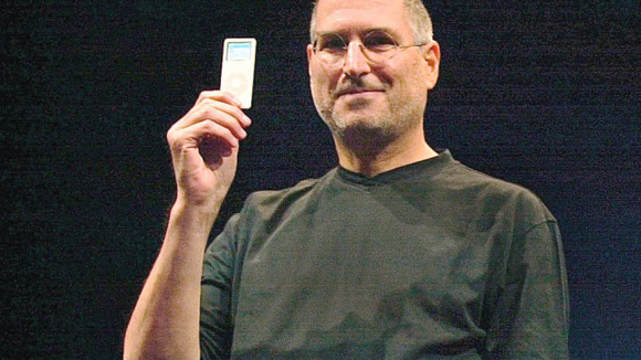 Steve Jobs a demandé au PDG de Starbucks de licencier toute son équipe. Il pensait que c'était une blague, mais il était tout à fait sérieux.