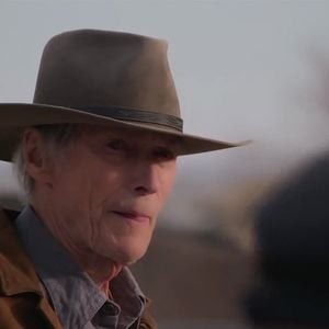Clint Eastwood sur le tournage de son nouveau film "Cry Macho". Etats-Unis, le 13 septembre 2021.
#
91 year old Clint Eastwood returns to the screen as director and star of 'Cry Macho' | 00539803