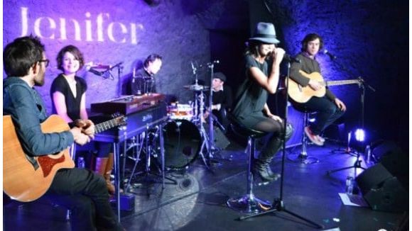 Découvrez la nouvelle session live de Jenifer
