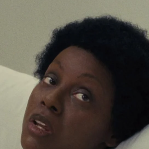 Zoë Saldaña dans Nina