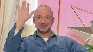 Après 38 ans d'existence, cette émission télé culte disparait, ses animateurs en larmes pour la fin