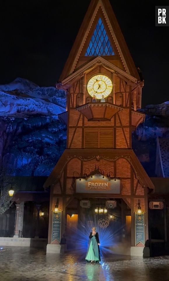 La Tour de l’Horloge, l'entrée de l'attraction Frozen Ever After à World of Frozen à Disneyland Paris