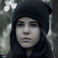 Marina Kaye reprend "Stay" de Rihanna
