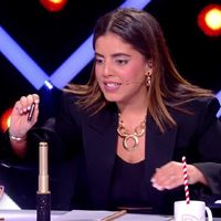 Inès Reg virée de Mask Singer 2025 par TF1, les fans adorent déjà sa remplaçante qui jouent dans Scènes de Ménages, "Enfin une humoriste drôle"