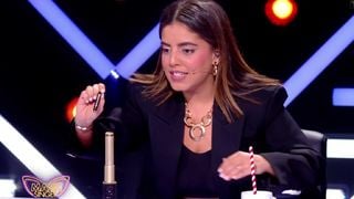 Inès Reg virée de Mask Singer 2025 par TF1, les fans adorent déjà sa remplaçante qui jouent dans Scènes de Ménages, "Enfin une humoriste drôle"