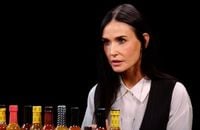 Demi Moore dans Hot Ones