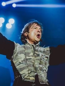 "Tout le monde se renvoie la balle" : les excuses de Paris La Défense Arena après le concert interrompu d'Iron Maiden ne passent pas