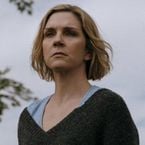 Je ne supporte pas Carol de Pluribus, mais elle devient l'un de mes personnages préférés et je la pense indispensable à la télévision