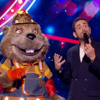 Mask Singer 2025 : "C'est un gros menteur", les enquêteurs dégoûtés par l'identité du Castor, la star a créé un exploit historique