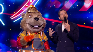 Mask Singer 2025 : "C'est un gros menteur", les enquêteurs dégoûtés par l'identité du Castor, la star a créé un exploit historique