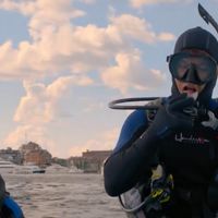 Surprise : 10 ans après, le film le plus drôle de 2015 aura une suite sous forme de série