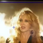 Kylie Minogue pète les plombs en plein tournage