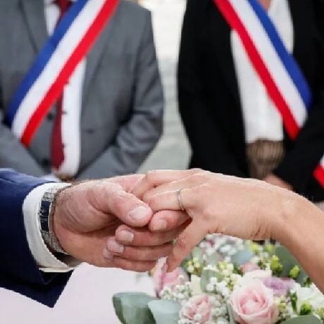 Mariés au premier regard : un couple culte au bord du divorce ? "J'ai perdu le sourire..."
