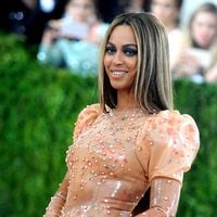 À 100 000 dollars le ticket d'entrée, le Met Gala a rapporté tellement d'argent qu'il pourrait bientôt disparaitre