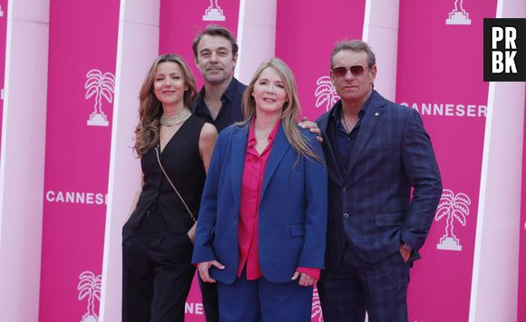Laure Guibert, Patrick Puydebat, Hélène Rollès et Tom Schacht ( Les mystères de L'amour) - Soirée d'ouverture de CanneSeries Saison 6 au Palais des Festivals de Cannes le 14 Avril 2023. © Denis Guignebourg/Bestimage