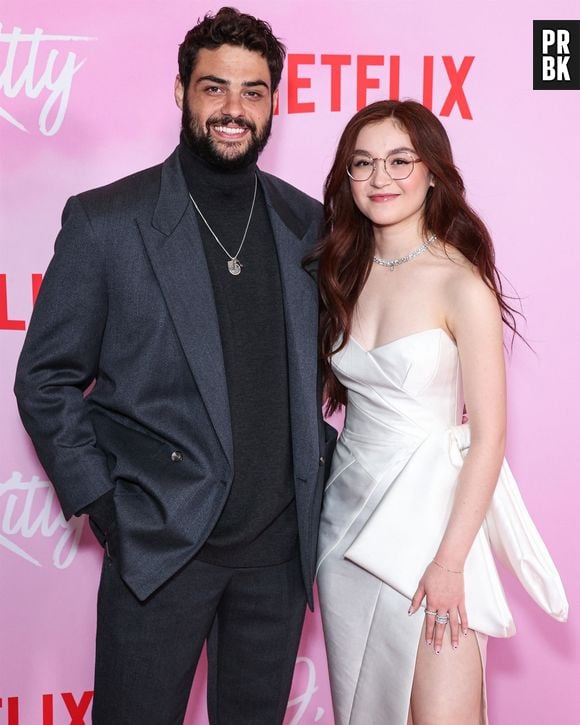 Noah Centineo, Anna Cathcart à la première de la série "XO Kitty" à Los Angeles, le 11 mai 2023.