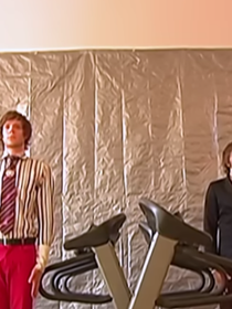 Le meilleur clip des années 2000 a 20 ans, 13 choses que vous ne saviez pas sur ce chef-d'œuvre qui a révolutionné YouTube