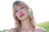 Angèle chante "Nightcall" aux JO avec Phoenix et Kavinsky
