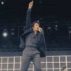"On a réussi à toucher le cœur des gens" : à We Love Green, Feu! Chatterton s'impose comme le groupe rock français de sa génération