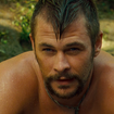 Jamais sorti au ciné en France, ce film qui a failli ruiner la carrière de Chris Hemsworth cartonne sur Netflix