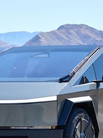 Il a laissé son Tesla Cybertruck branché et est parti en vacances : à son retour deux semaines plus tard, la voiture ne démarrait plus