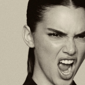 Kendall Jenner signe chez adidas et relance cette basket mythique que tout le monde portait en 2015