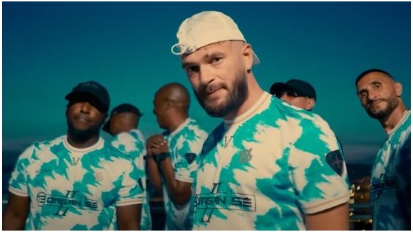 Jul, Soprano et Alonzo : un clip "Sous le soleil"