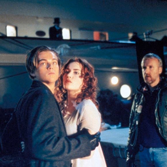 Leonardo DiCaprio, Kate Winslet et James Cameron sur le tournage de Titanic