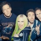 Avril Lavigne de retour avec ce groupe emblématique !