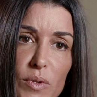 Jenifer, émue, raconte son accident de la route