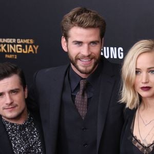 Josh Hutcherson, Liam Hemsworth et Jennifer Lawrence assistent à la projection spéciale de The Hunger Games : Mockingjay - Part 2 à l'AMC Loews Lincoln Square à New York, NY, États-Unis, le 18 novembre 2015. Photo by PBG/EMPICS Entertainment/ABACAPRESS.COM
