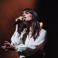 Clara Luciani : on a vu son concert à Bercy !