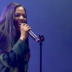 Mentissa se lance un pari en dehors de la musique