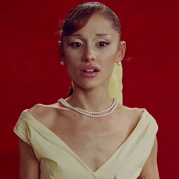 Ariana Grande dans son dernier clip "Petal"