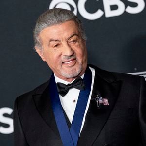 Kennedy Center Honoree L'acteur et producteur Sylvester Stallone arrive sur le tapis rouge de la 48ème édition annuelle des Kennedy Center Honors au Kennedy Center à Washington DC le dimanche 7 décembre 2025. Le président Donald Trump sera l'hôte de l'événement de cette année, qui rend hommage à l'auteur-compositeur George Strait, aux acteurs Michael Crawford et Sylvester Stallone, à la chanteuse Gloria Gaynor et au groupe de rock Kiss. Photo by Bonnie Cash/UPI/ABACAPRESS.COM