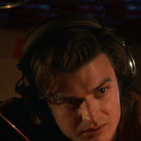 Stranger Things : Steve a amplement mérité sa place de personnage irremplaçable et je pense que c'est lui qui mérite le plus une fin digne de ce nom pour la série