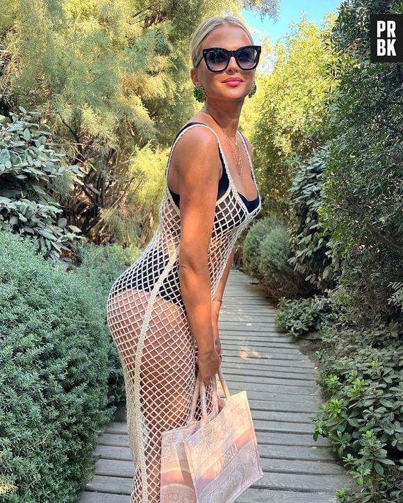 Kelly Vedovelli à Saint-Tropez