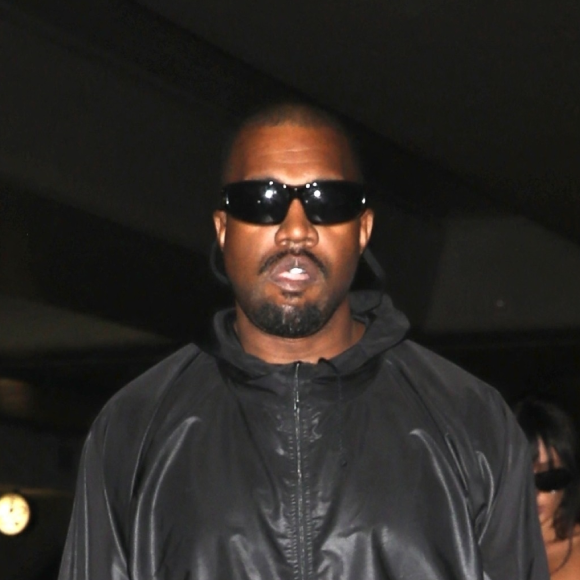 Kanye West interdit d’entrée au Royaume-Uni : son concert annulé malgré ses appels au dialogue