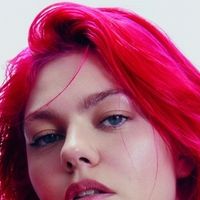 Louane évoque ses troubles alimentaires en chanson