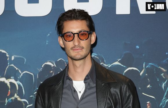 Pierre Niney - Avant-première de la série "Gourou" au cinéma Pathé Palace à Paris le 26 janvier 2026. © Coadic Guirec/Bestimage | 00740713