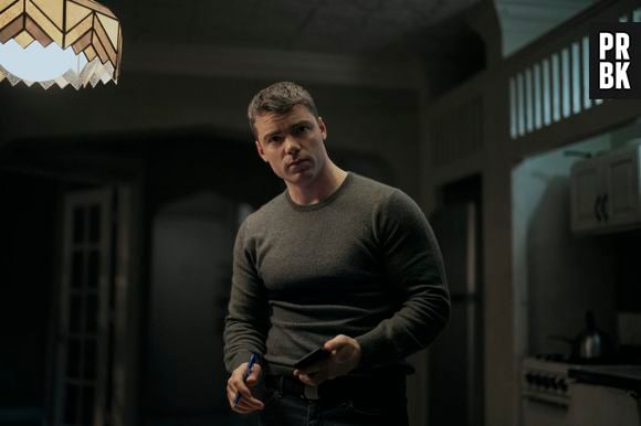 Gabriel Basso dans le rôle de Peter Sutherland dans The Night Agent