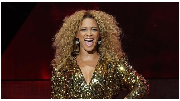 Beyoncé : incident sur scène avec un fan