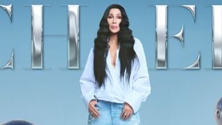 Cher lance "DJ Play a Christmas Song"