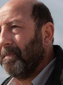 Après 6 ans d'absence, Baron Noir revient : les premières images de la saison 4 révèlent un énorme twist sur la série
