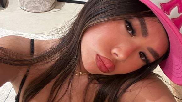 "On dirait une actrice de X" : Joy Hallyday pose sur Instagram et reçoit de nombreux commentaires dégradants