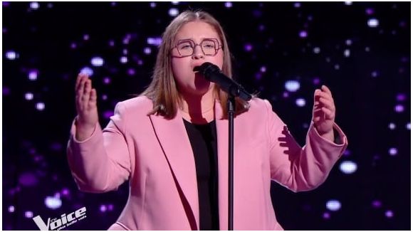The Voice : Manuela époustoufle les coachs