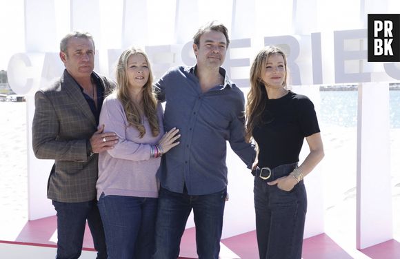 Tom Schacht, Helene Rolles, Laure Guibert et Patrick Puydebat (Les mystères de l'Amour) lors du photocall de 'CanneSeries ' Saison 6 au Palais des Festivals de Cannes le 15 Avril 2023. © Denis Guignebourg/Bestimage